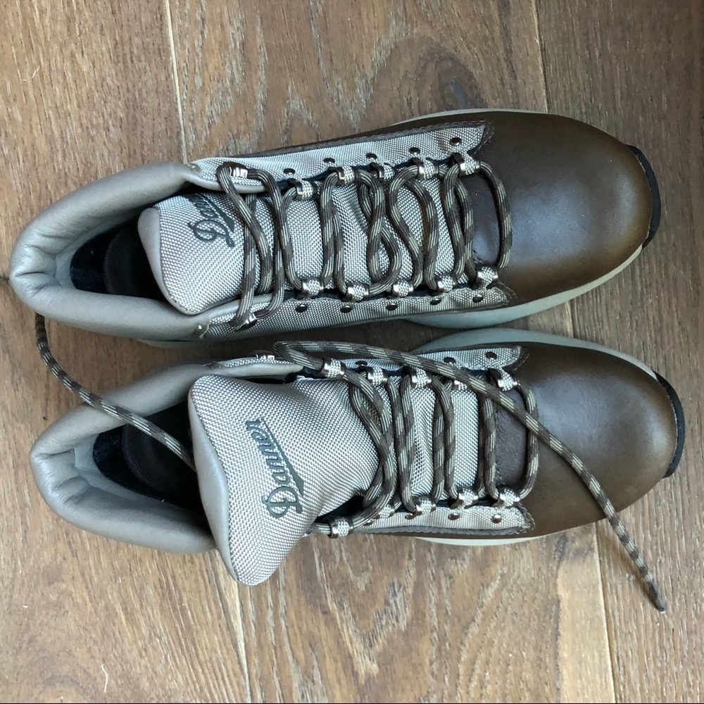 NWOT Danner Hiking boots 7.5 38
